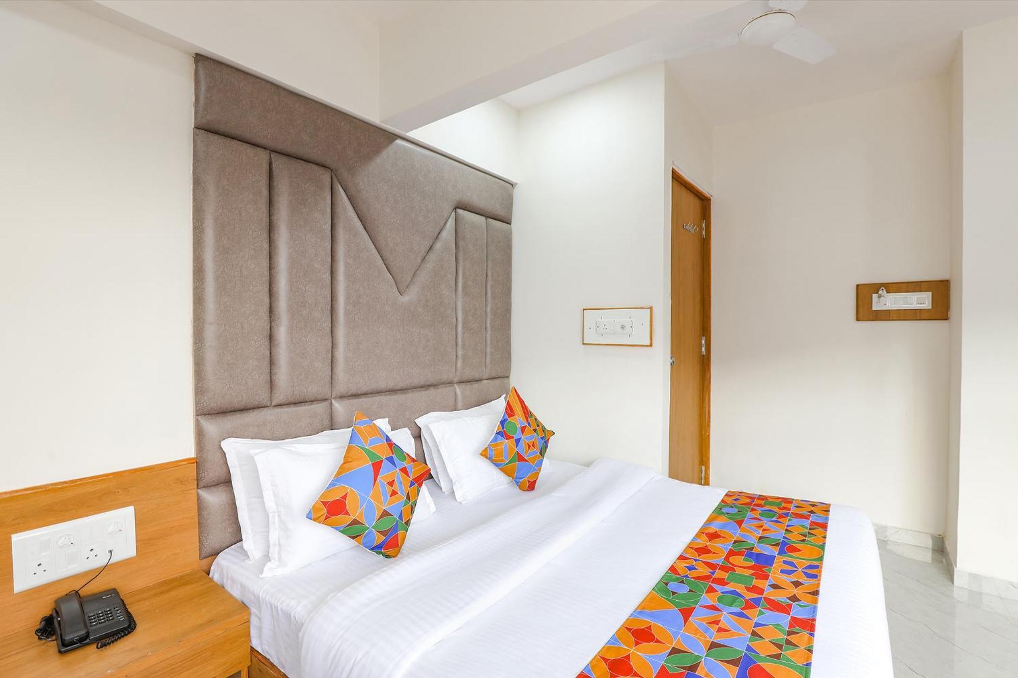 Fabhotel Crystal I - Gandhinagar Exterior photo